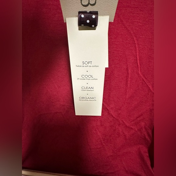 Hale Bob Kimono Deep Red Robe NWT - Picture 10 of 11